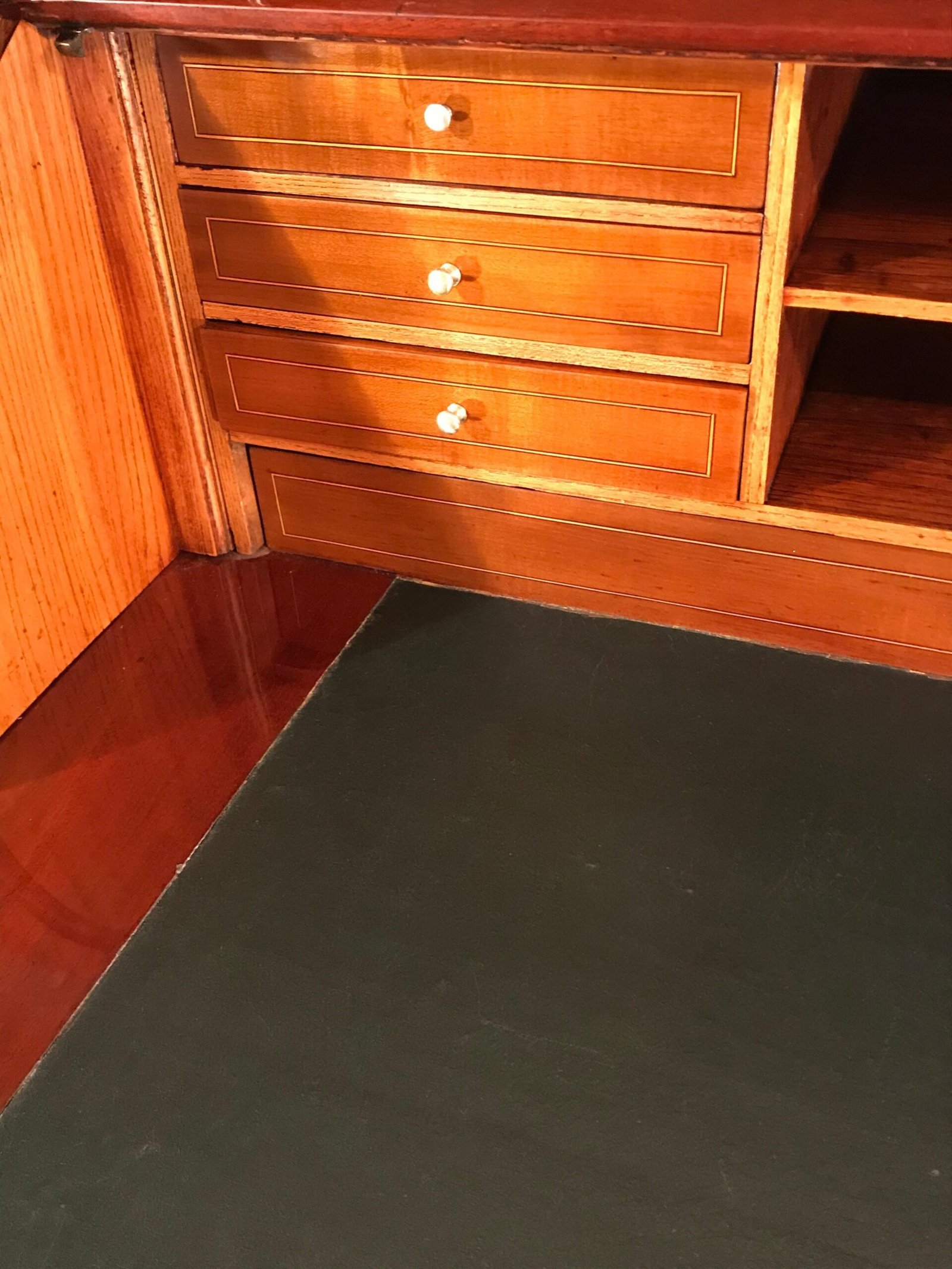 Mahogany rolltop desk for sale Vereeniging