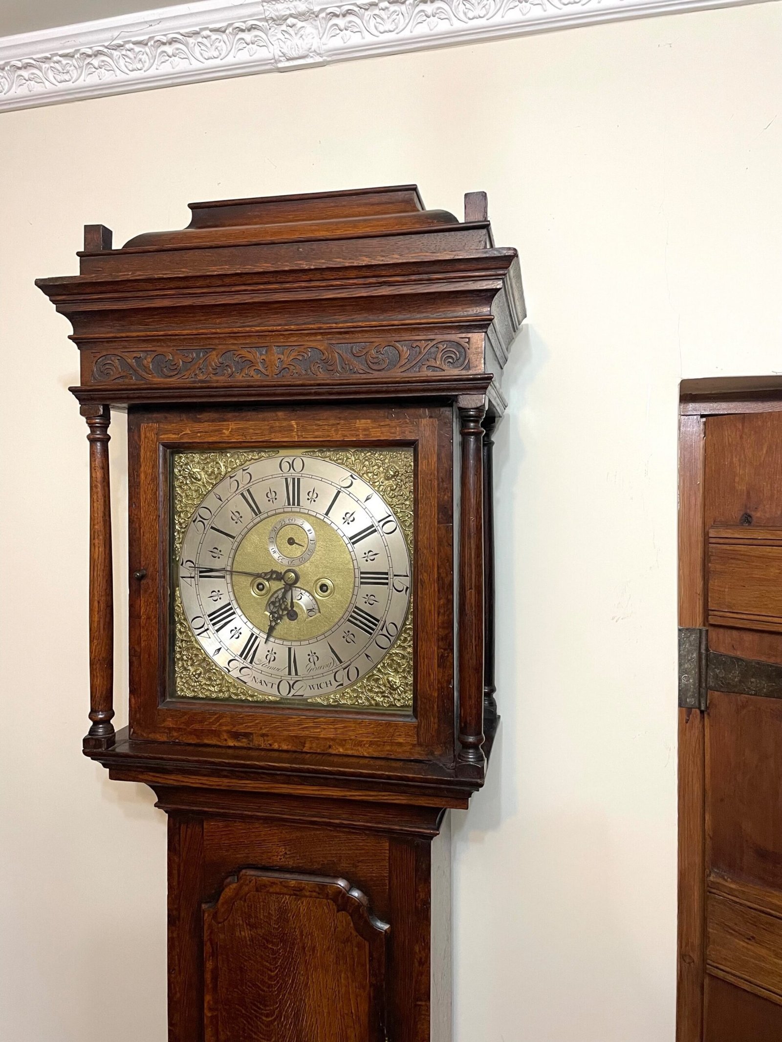 Antique Georgian Oak & Walnut Longcase Clock by Samuel Young, Nantwich, c. 1720–1740 - Image 2